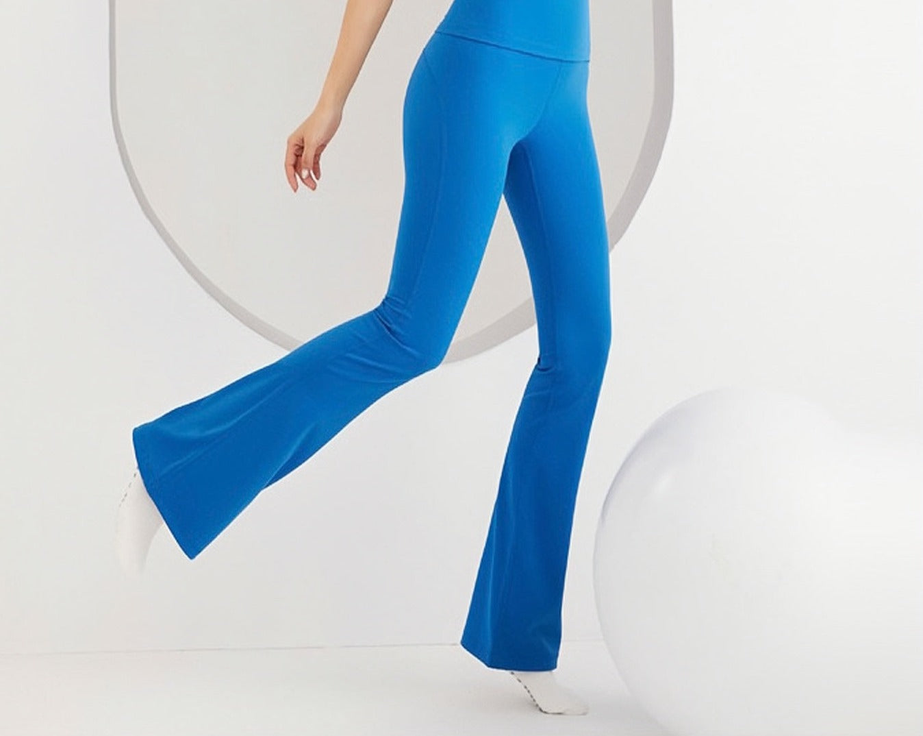 Gorgeous high-waisted, hip-lifting bell-bottom pants with exquisite  temperament